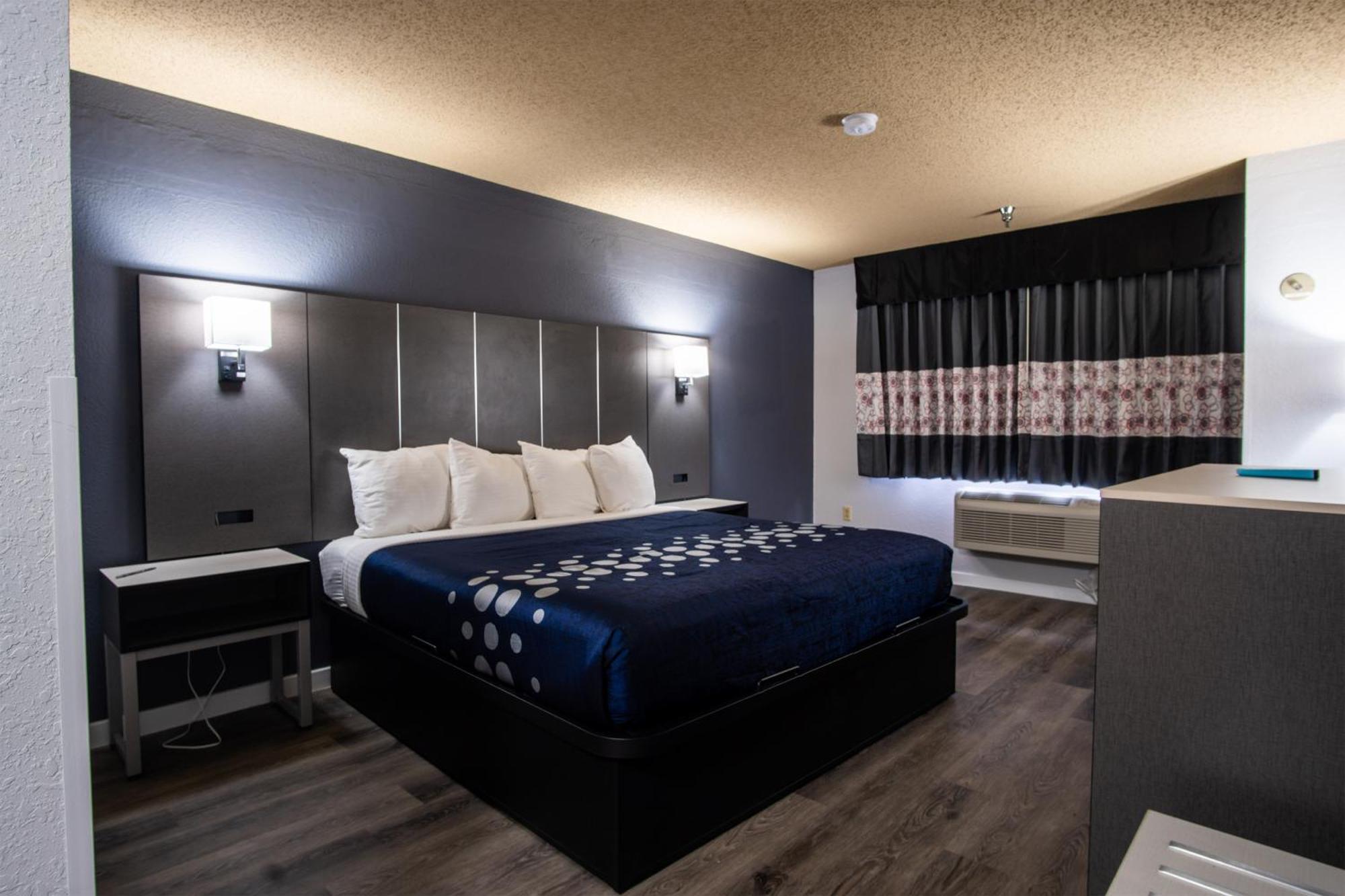 Coratel Inn And Suites By Jasper Eagan St Paul Airport & Mall Of America Exteriör bild