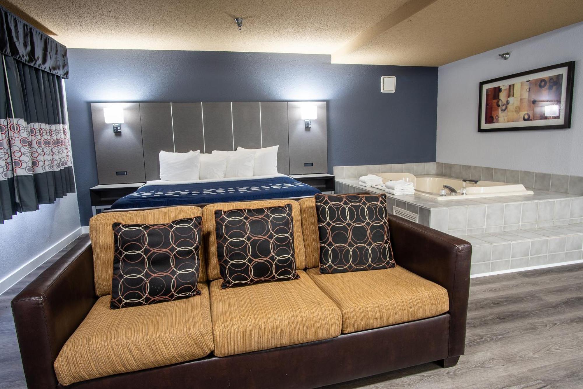 Coratel Inn And Suites By Jasper Eagan St Paul Airport & Mall Of America Exteriör bild