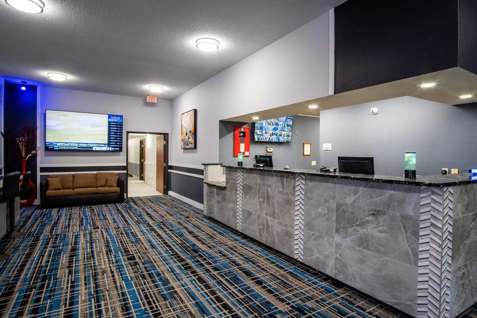 Coratel Inn And Suites By Jasper Eagan St Paul Airport & Mall Of America Exteriör bild