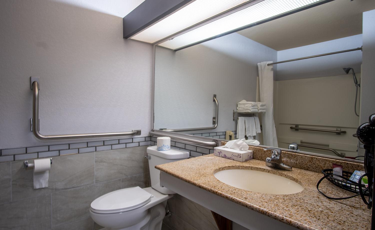 Coratel Inn And Suites By Jasper Eagan St Paul Airport & Mall Of America Exteriör bild